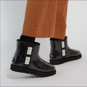 Ugg classic mini clear in black